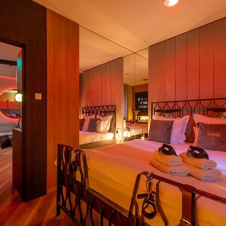 Апартаменти Bdsm Swing Klima Apartamenty Lustra Super Wygodne Lozko , Hustawka ,Dla Doroslych Adults Only *