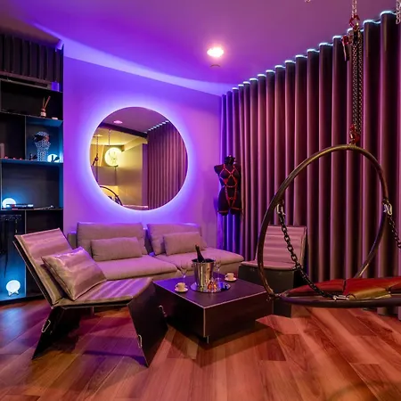Апартаменти Bdsm Swing Klima Apartamenty Lustra Super Wygodne Lozko , Hustawka ,Dla Doroslych Adults Only *