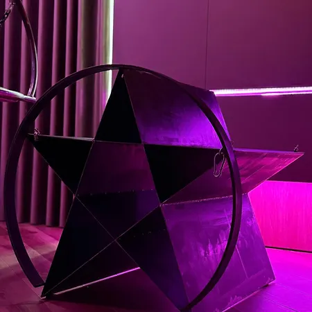 شقة Bdsm Swing Klima Jakosc, Idelny Na Prezent ,lustra Wszedzie ,super Wygodne Lozko , Hustawka , Tylko Dla Doroslych Adults Only Parking W Cenie وودج