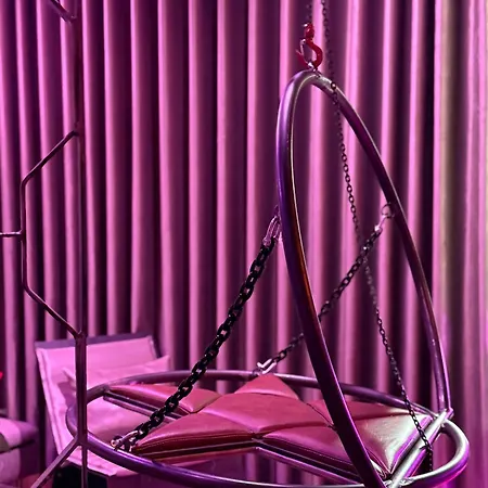 Bdsm Swing Klima Jakosc Bast, Idelny Na Prezent ,lustra Wszedzie ,super Wygodne Lozko , Hustawka , Tylko Dla Doroslych Adults Only Parking W Cenie *