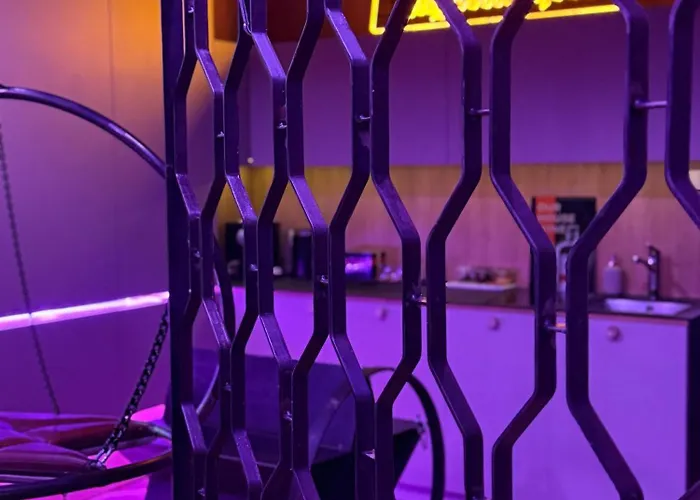 Apartament Bdsm Swing Klima Lustra Super Wygodne łóżko , Huśtawka ,dla Dorosłych Adults Only